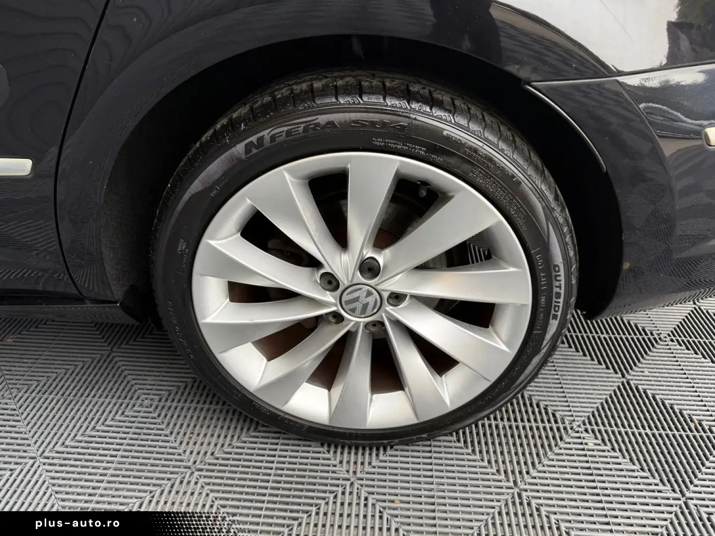Volkswagen Passat-Cc