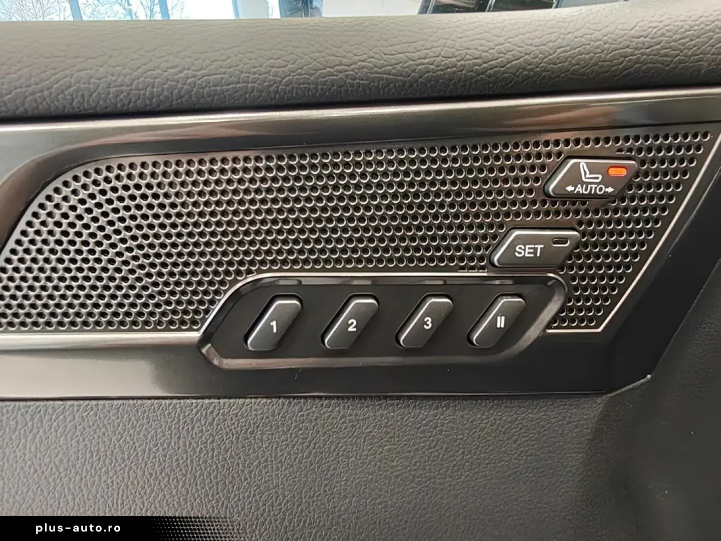 Kg-Mobility Rexton