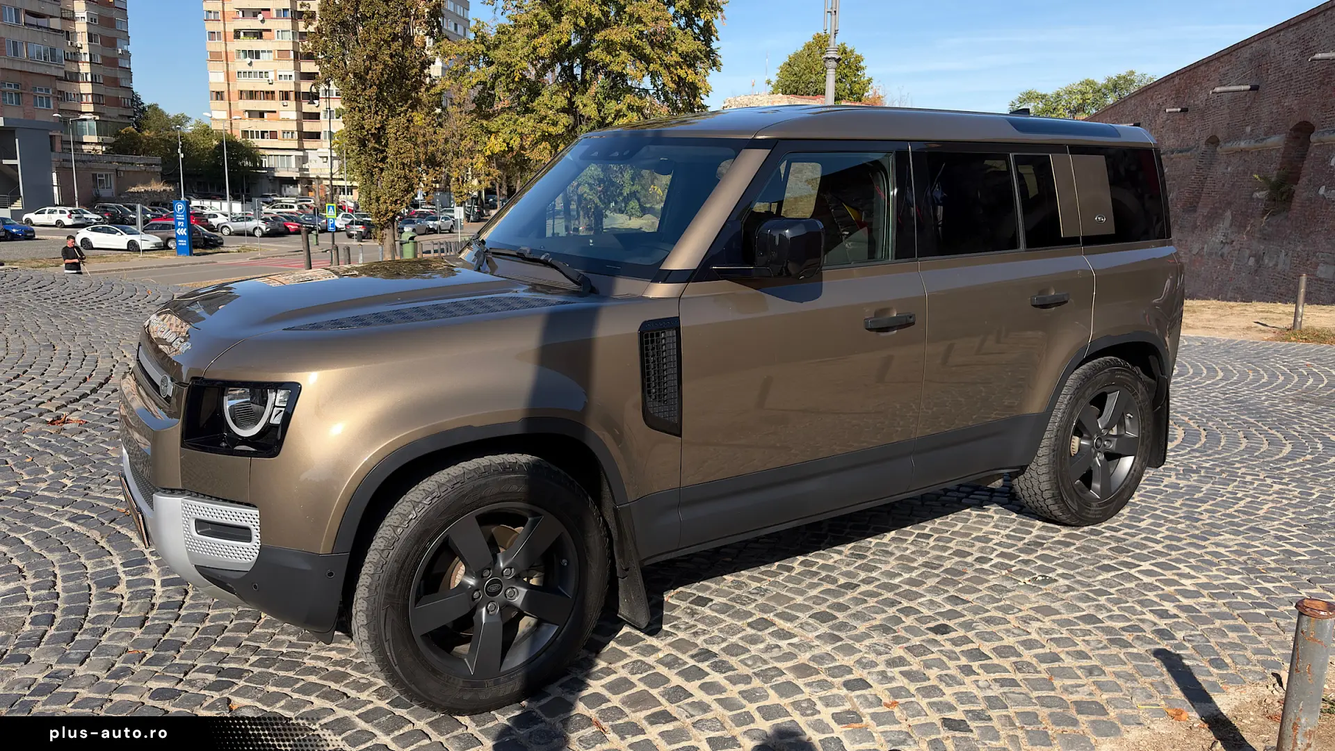 Land Rover Defender 110 D200 2020 AWD Automată 65.000 KM