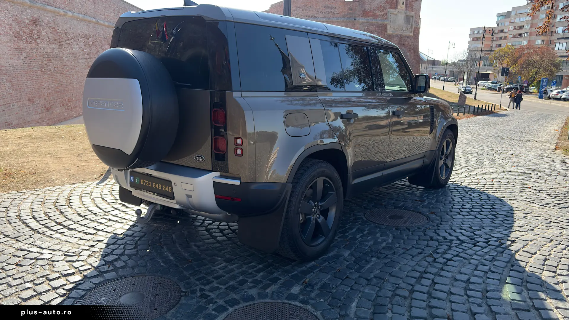 Land Rover Defender 110 D200 2020 AWD Automată 65.000 KM
