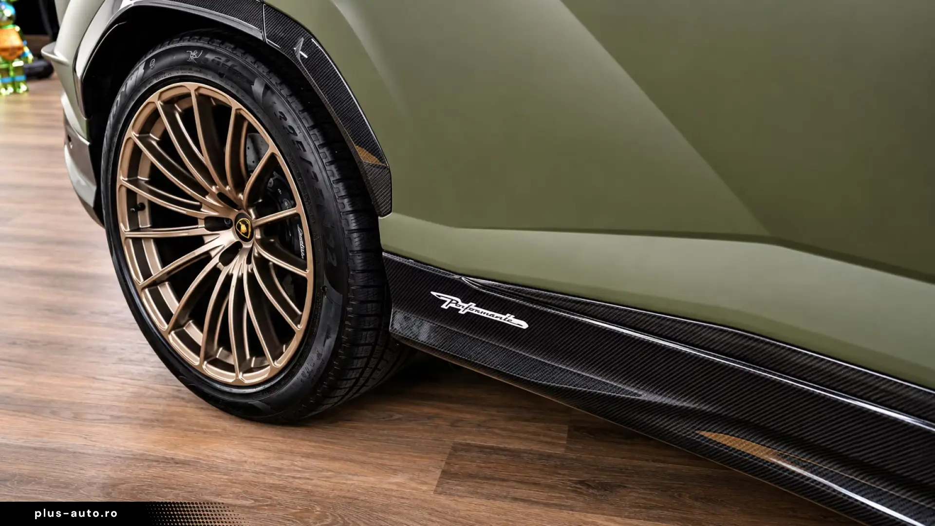 Lamborghini Urus Performante 4x4 –  Carbon  Alcantara