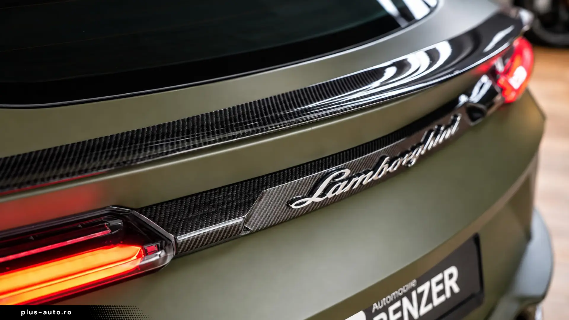 Lamborghini Urus Performante 4x4 –  Carbon  Alcantara