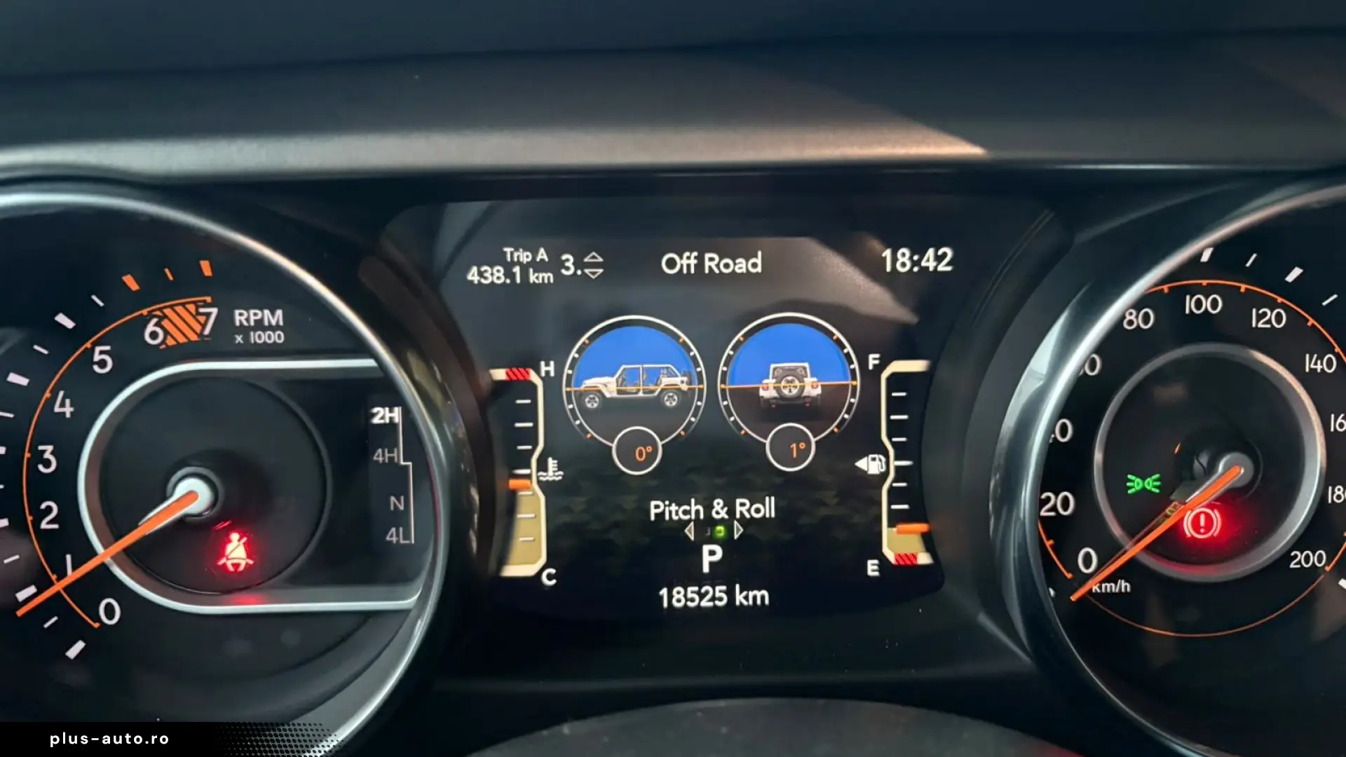 Jeep Wrangler Sport 2.0 Turbo 272 CP 4x4