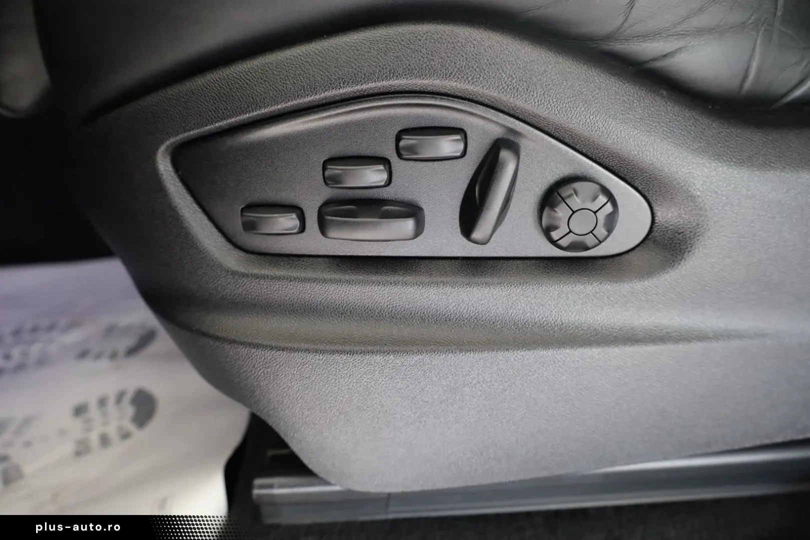 PORSCHE Cayenne Coupe E-Hybrid Sport-Design-Paket