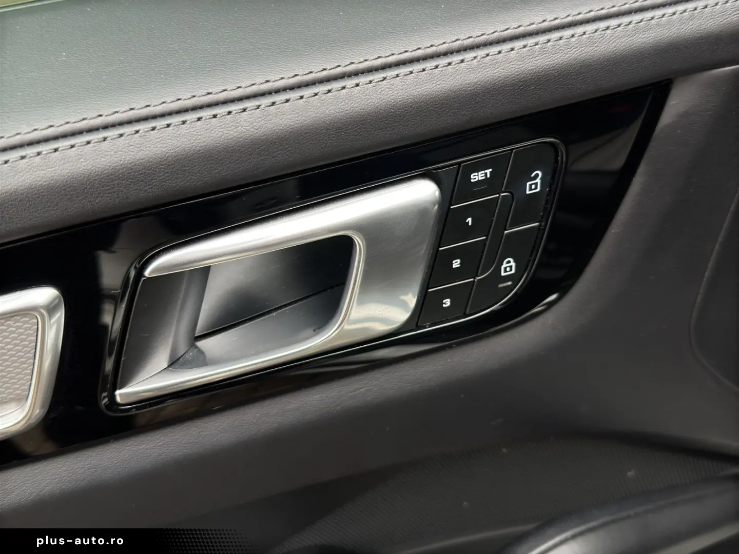 PORSCHE Cayenne Coupé Platinum Edition LUFT HUD BOSE