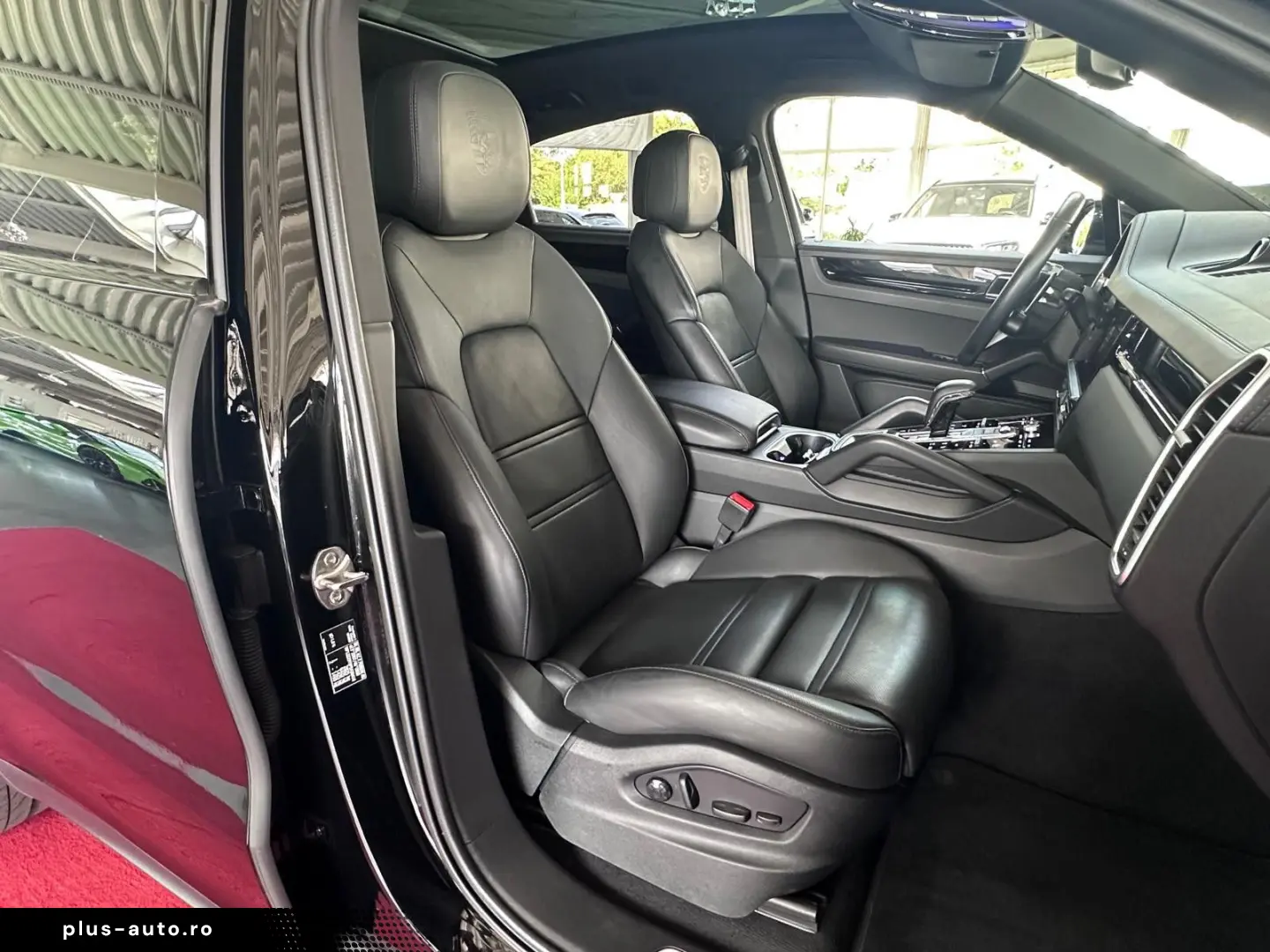 PORSCHE Cayenne S Coupé Platinum Edition Vierradlenkung