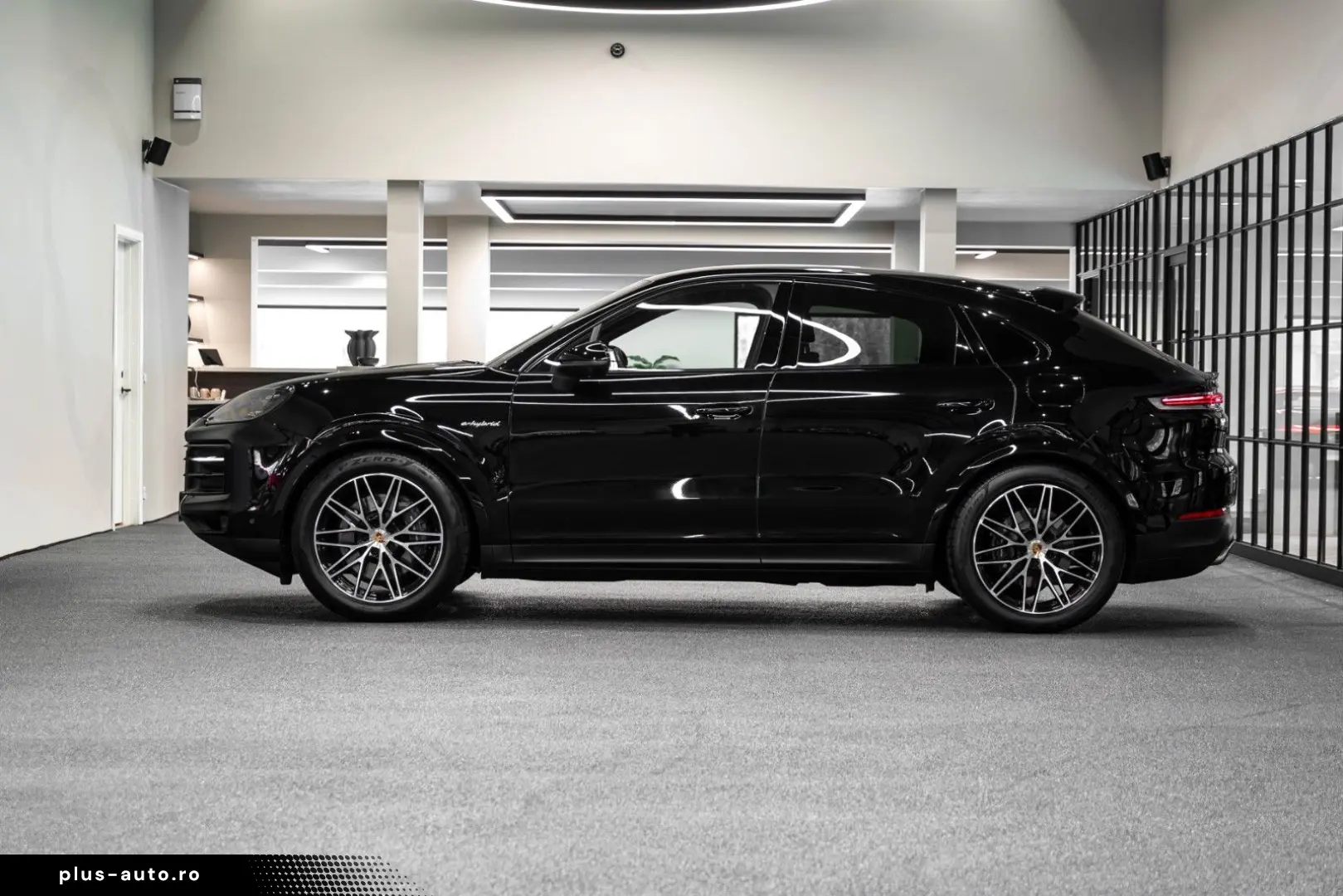 PORSCHE Cayenne Coupe E-Hybrid  BOSE  PASM  Panorama