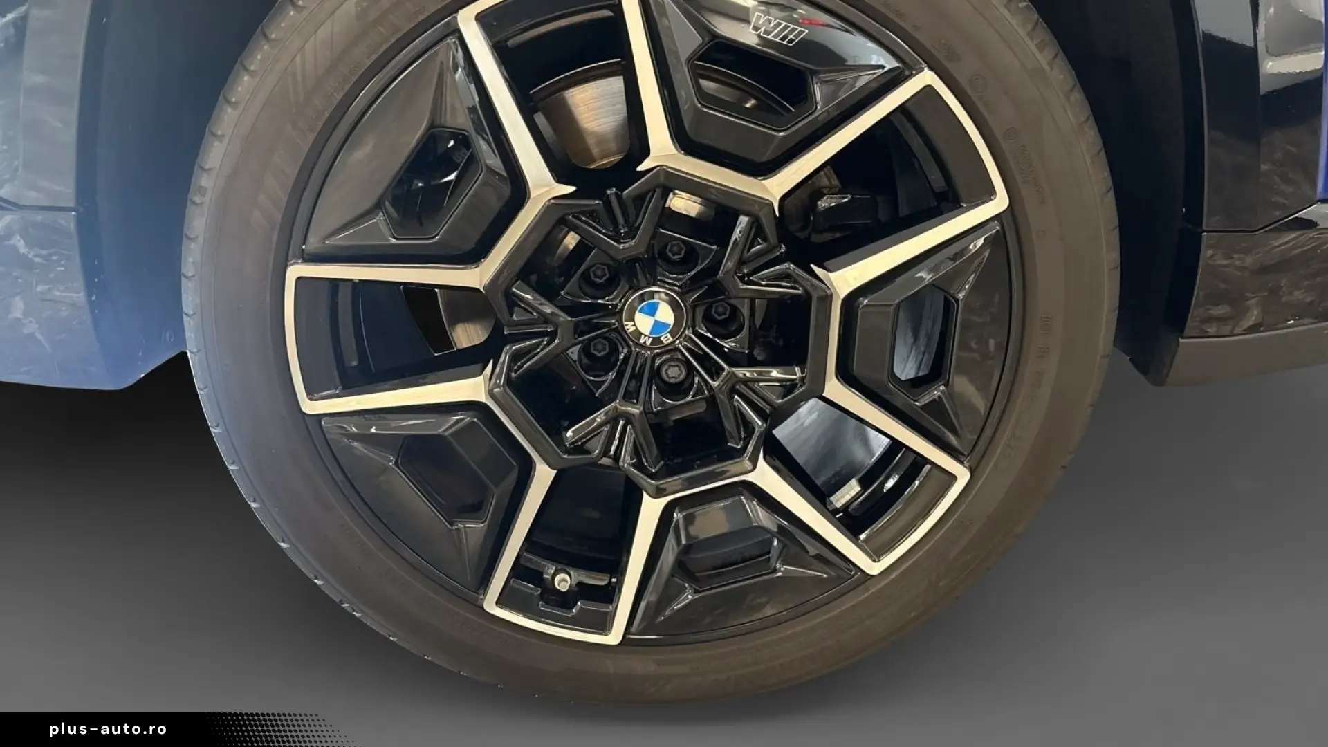 BMW XM 50e AHK ACC 360  H K Massage