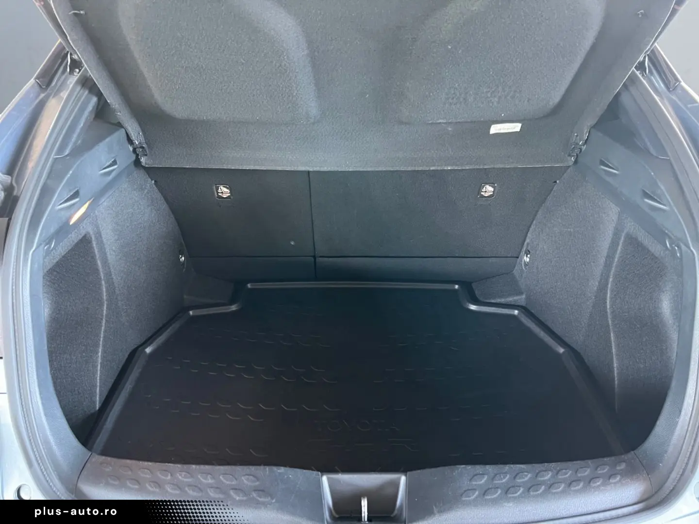 TOYOTA C-HR 1.8 Hybrid Team D  LED CarPlay ACC CAM SHZ