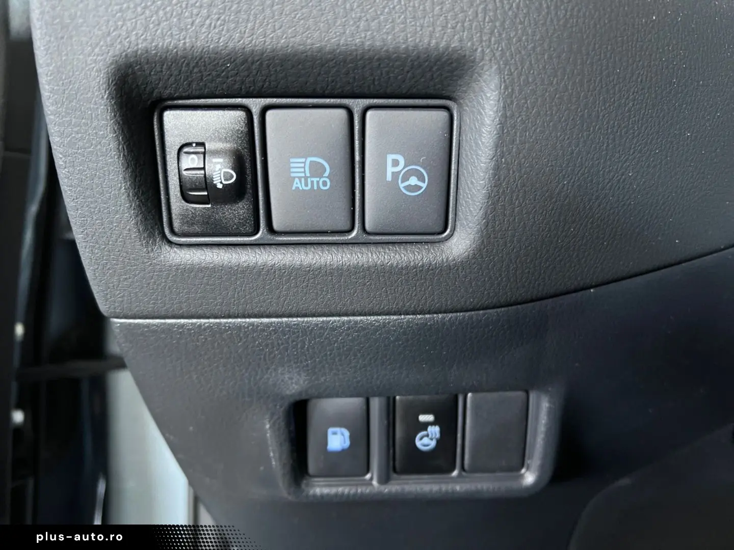 TOYOTA C-HR 1.8 Hybrid Team D  LED CarPlay ACC CAM SHZ