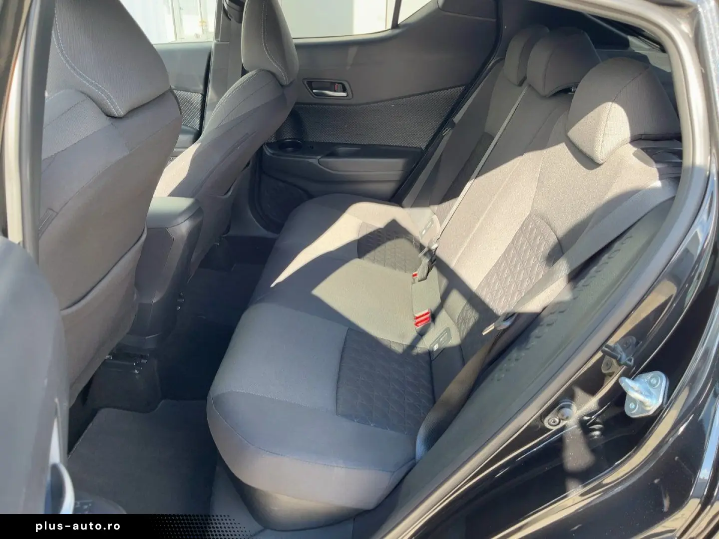TOYOTA C-HR 1.8 Hybrid Team D Navi ACC KAM SHZ DAB