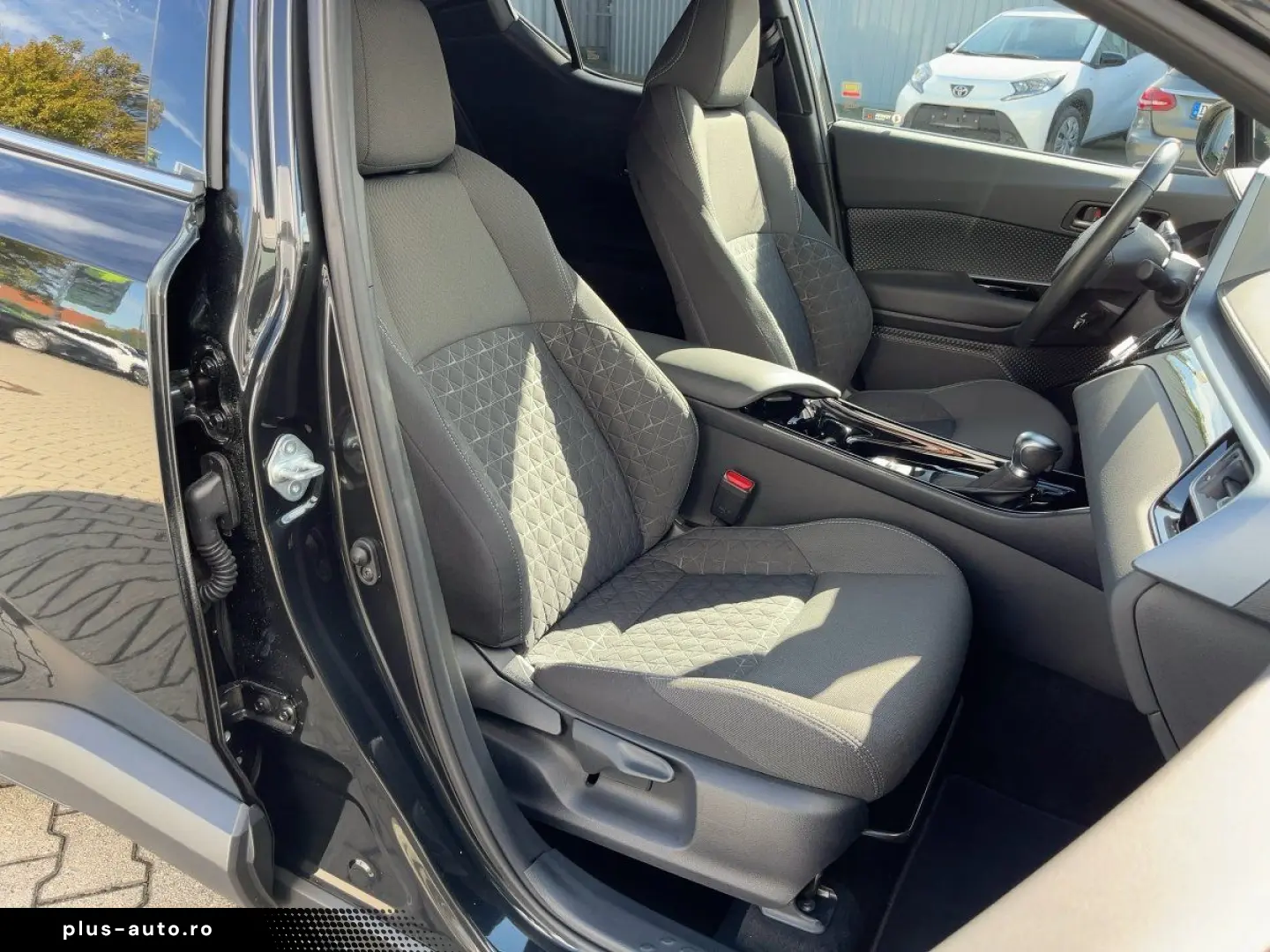 TOYOTA C-HR 1.8 Hybrid Team D Navi ACC KAM SHZ DAB
