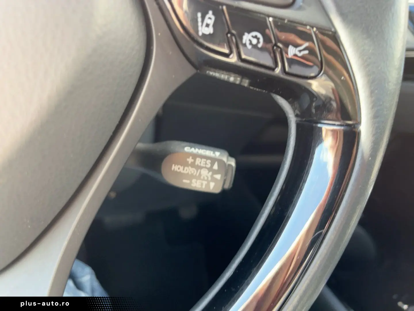 TOYOTA C-HR 1.8 Hybrid Team D Navi ACC KAM SHZ DAB