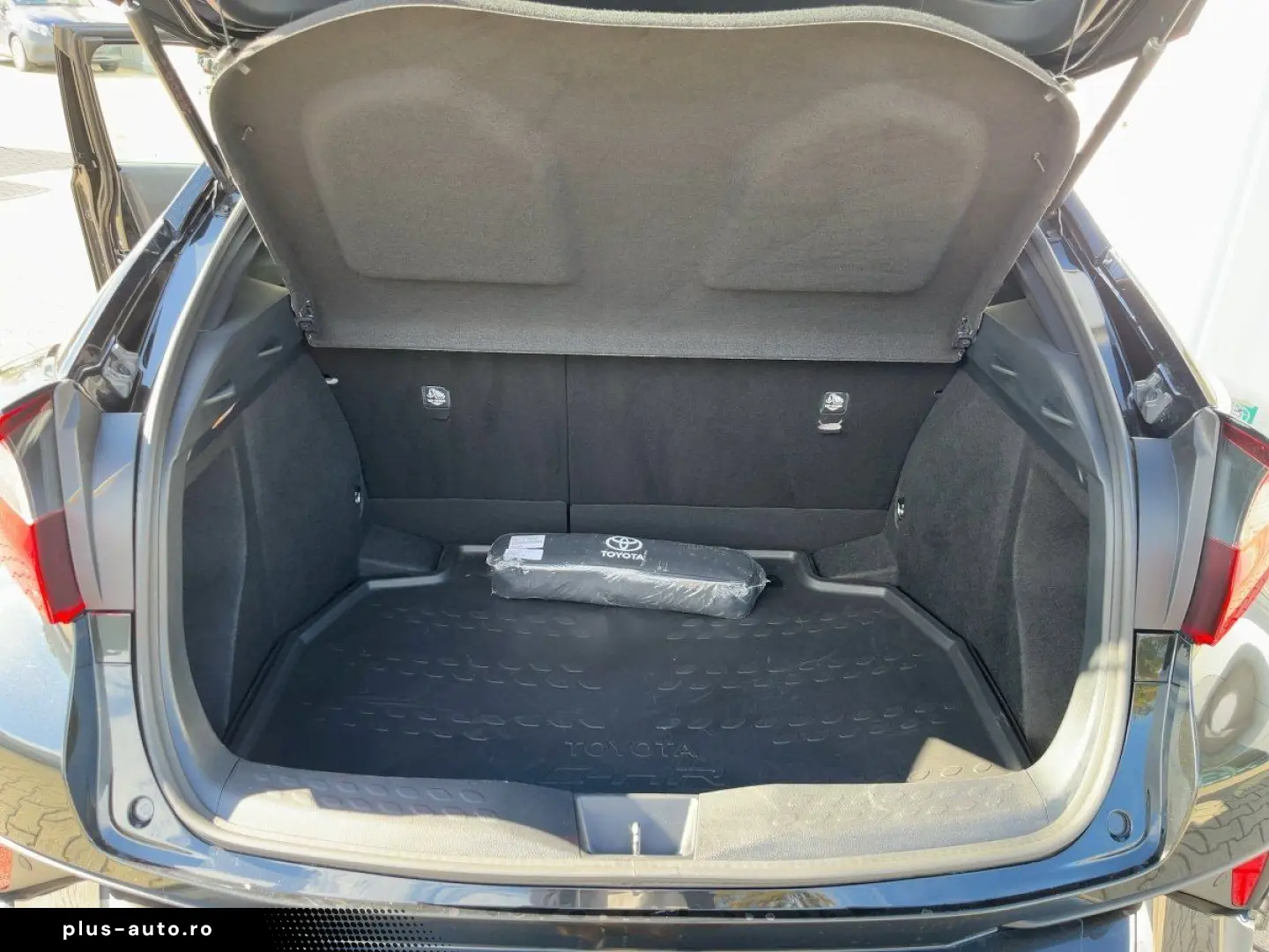 TOYOTA C-HR 1.8 Hybrid Team D Navi ACC KAM SHZ DAB