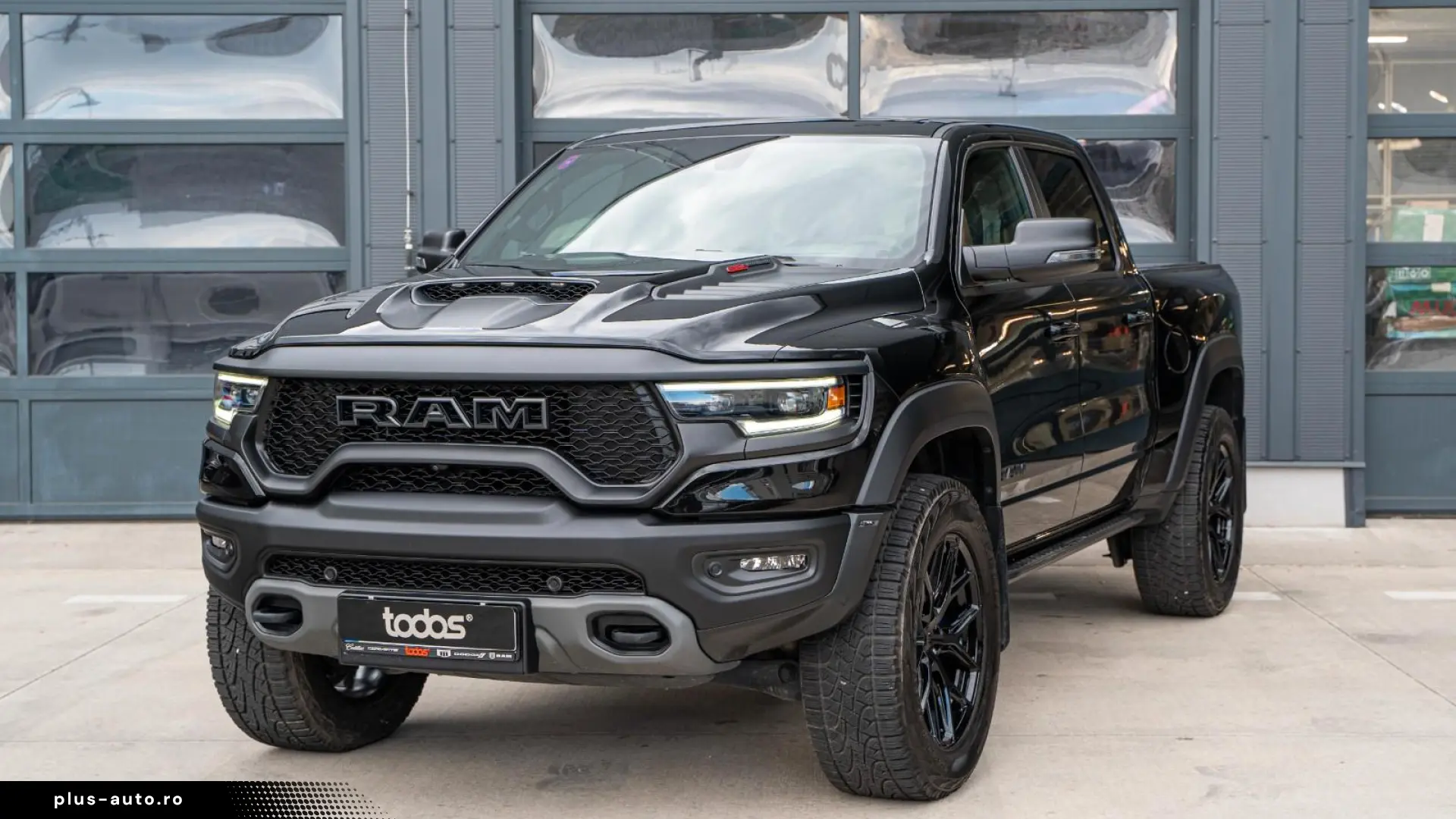 Dodge RAM 1500 TRX 6.2 V8 Supercharged – 711 CP