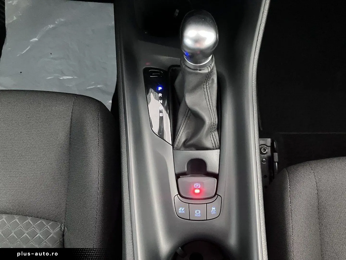 TOYOTA C-HR 1.8 Hybrid Flow - LED  Kamera  Sitzh.