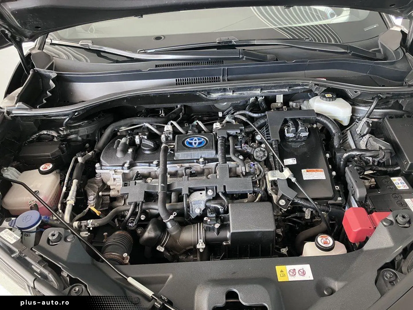 TOYOTA C-HR 1.8 Hybrid Flow - LED  Kamera  Sitzh.