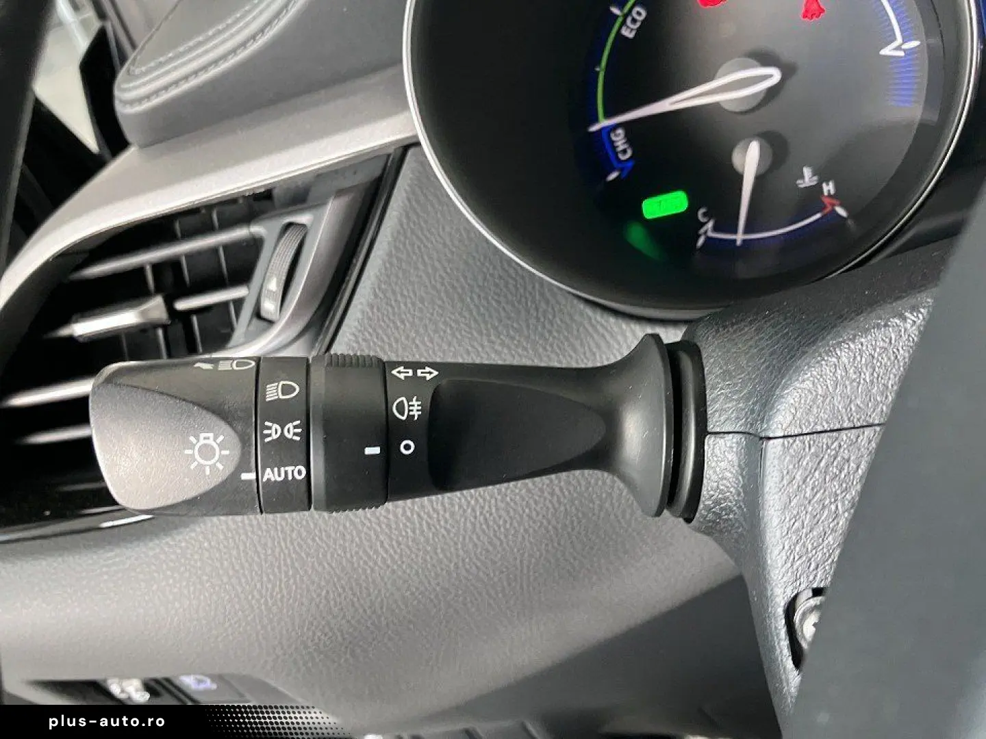 TOYOTA C-HR 1.8 Hybrid Flow - LED  Kamera  Sitzh.