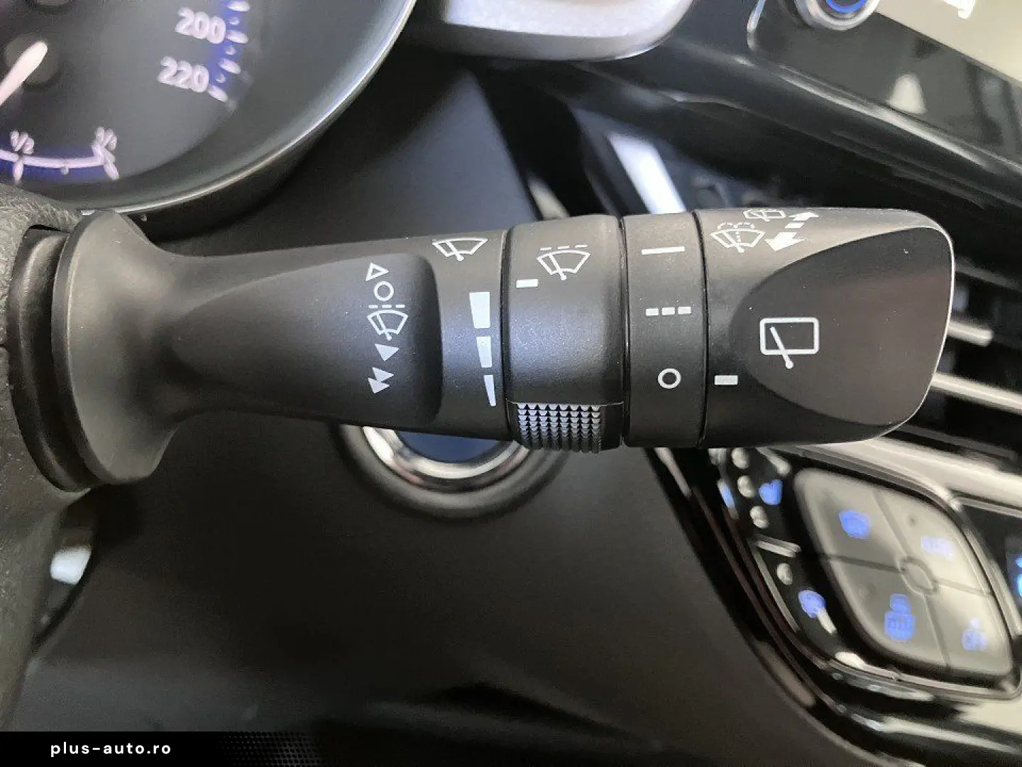 TOYOTA C-HR 1.8 Hybrid Flow - LED  Kamera  Sitzh.