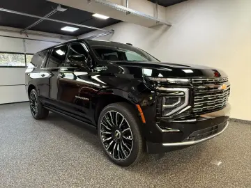 Chevrolet Suburban High Country 6.2 V8 426 CP 4x4