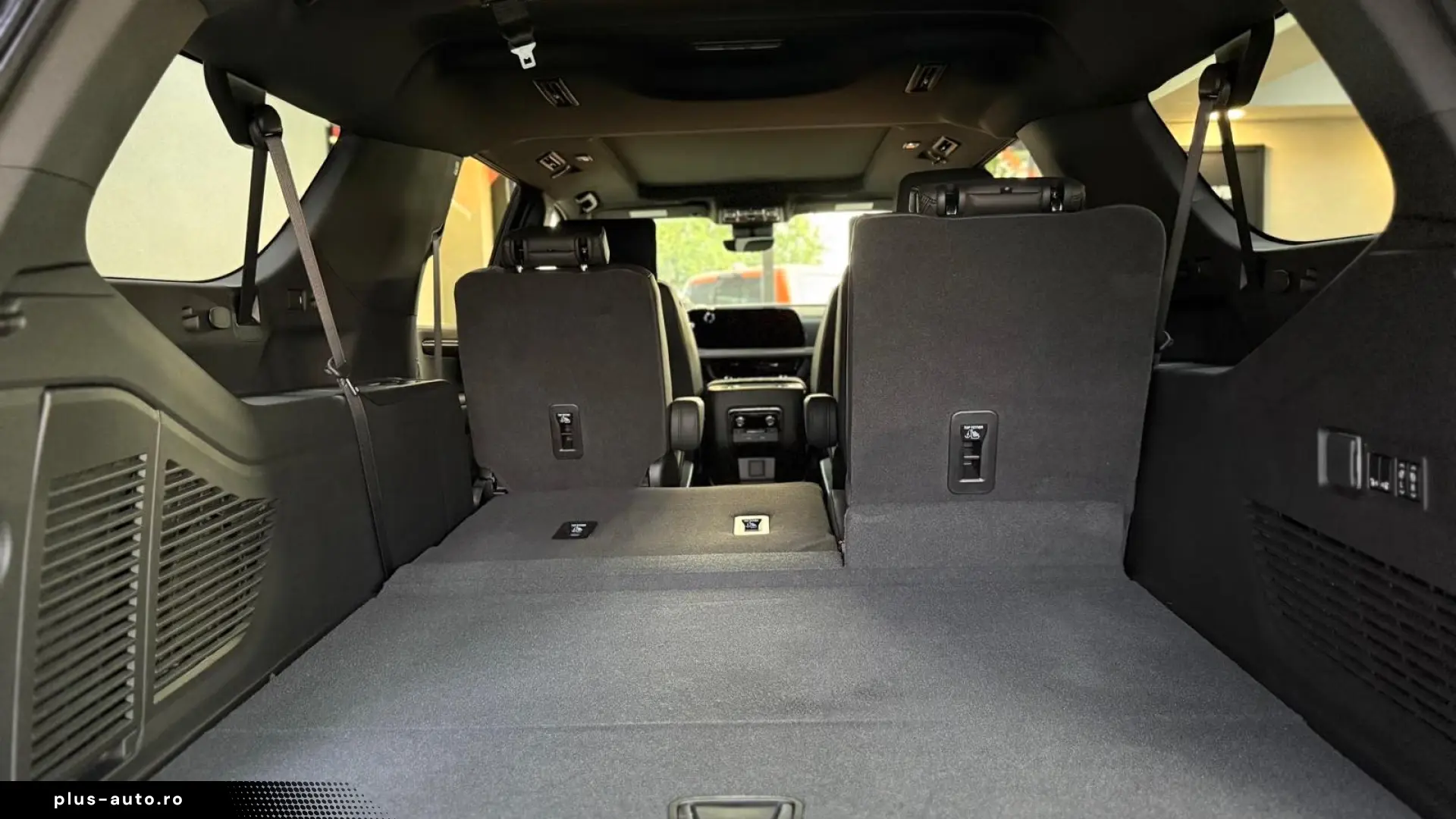 Chevrolet Suburban High Country 6.2 V8 426 CP 4x4