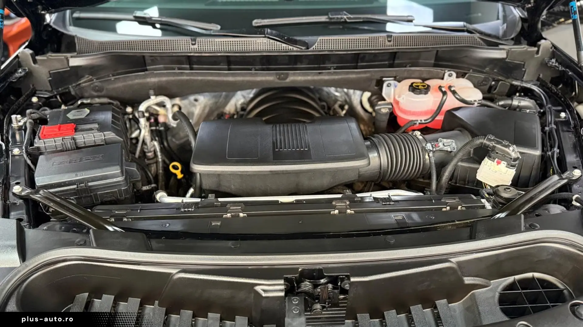Chevrolet Suburban High Country 6.2 V8 426 CP 4x4