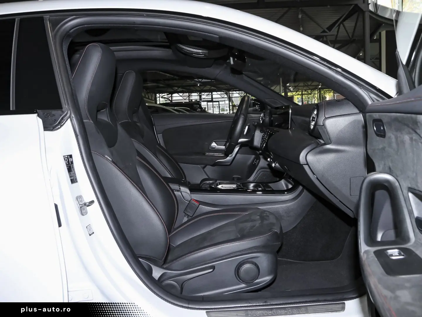 MERCEDES-BENZ CLA 250 4M AMG Night 19  Pano Kamera CarPlay
