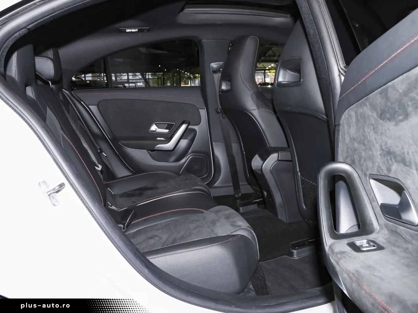 MERCEDES-BENZ CLA 250 4M AMG Night 19  Pano Kamera CarPlay
