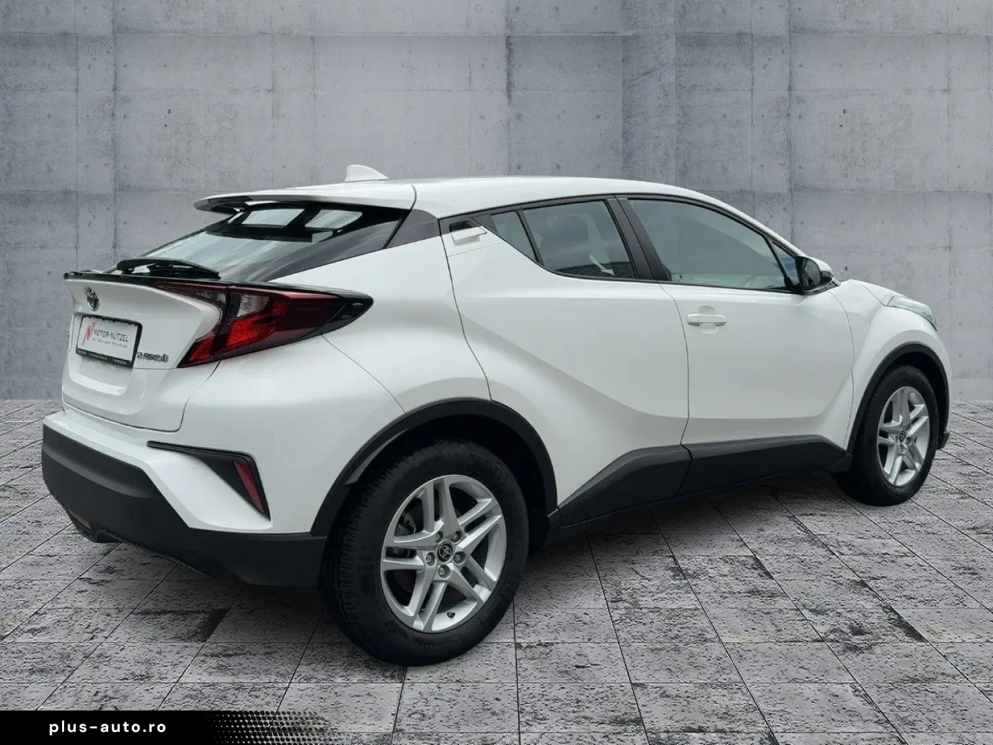 TOYOTA C-HR 1.8 HSD 4x2 Bi-LED RFK GRA DAB LM