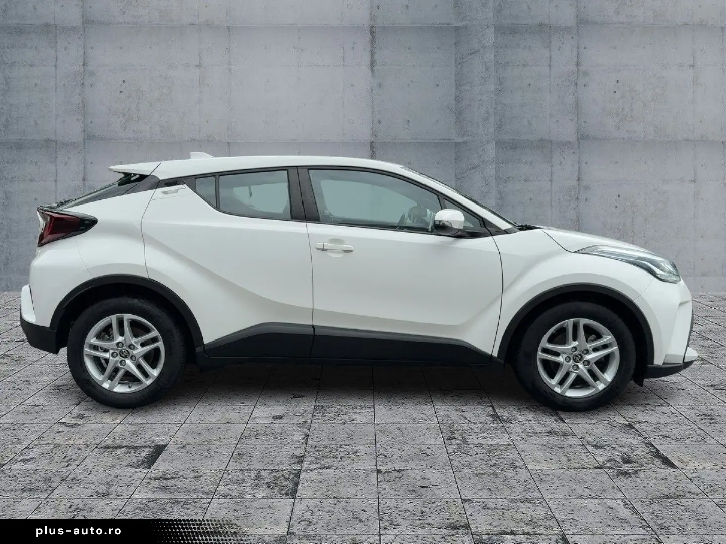TOYOTA C-HR 1.8 HSD 4x2 Bi-LED RFK GRA DAB LM