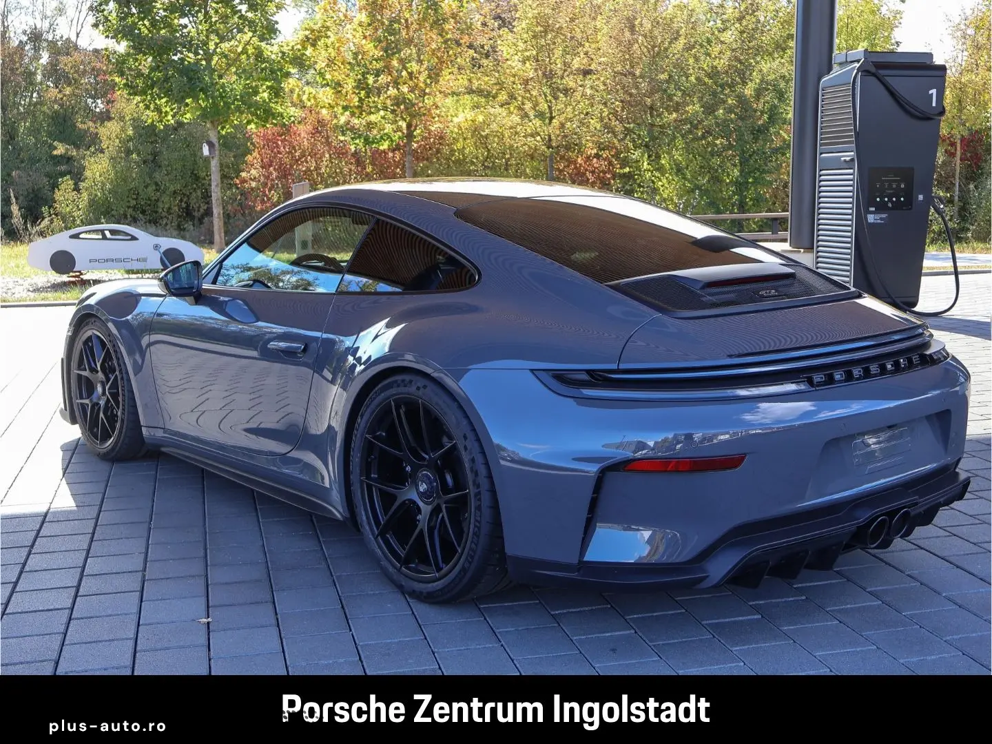 PORSCHE 992 911 GT3 Touring PCCB Liftachse Leichtbau Pak