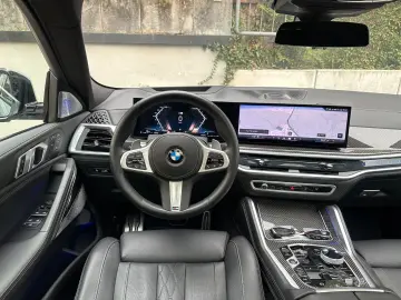 BMW X6 xDr30d M Sport PANO-SKY B&W 2Achs Massag 360
