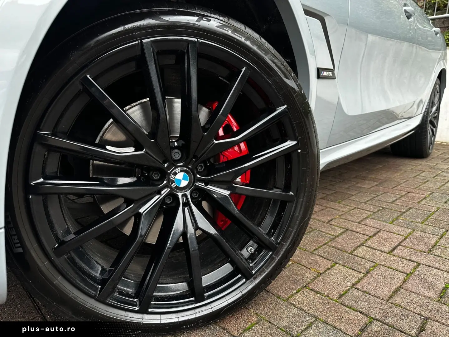 BMW X6 xDr30d M Sport PANO-SKY B&W 2Achs Massag 360