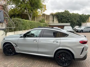 BMW X6 xDr30d M Sport PANO-SKY B&W 2Achs Massag 360