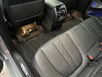 BMW X6 xDr30d M Sport PANO-SKY B&W 2Achs Massag 360