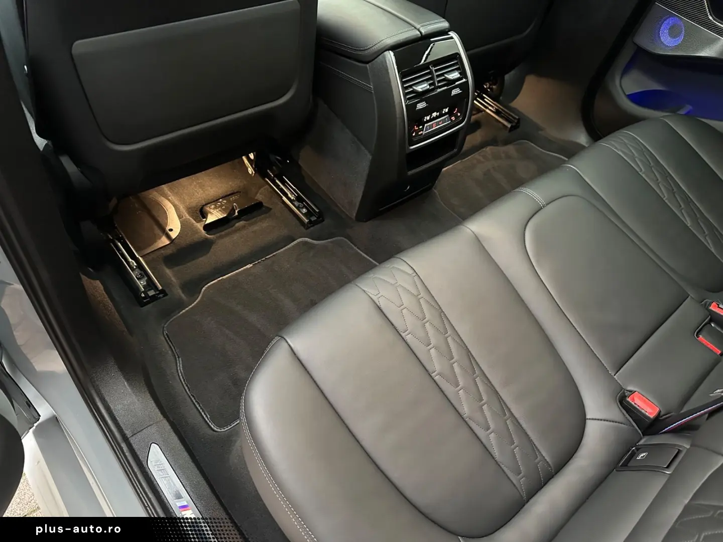 BMW X6 xDr30d M Sport PANO-SKY B&W 2Achs Massag 360