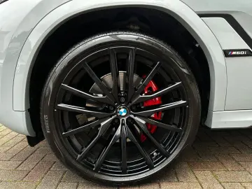 BMW X6 xDr30d M Sport PANO-SKY B&W 2Achs Massag 360