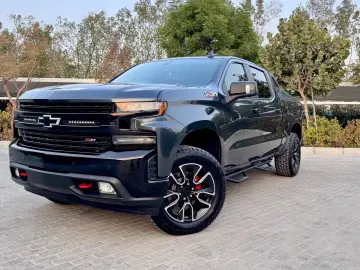 Chevrolet Silverado Z71 V8 4x4 – 360 CP
