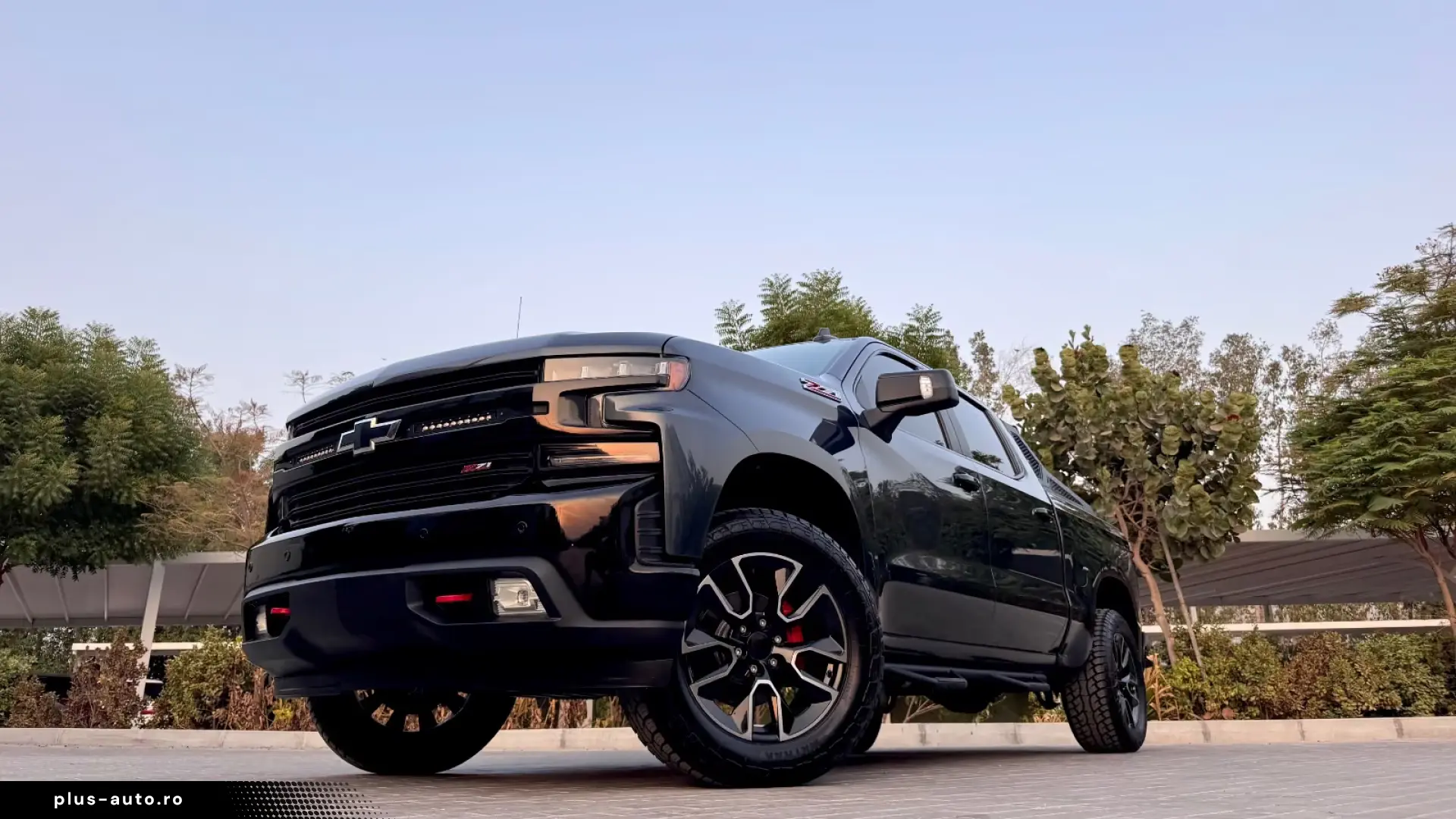 Chevrolet Silverado Z71 V8 4x4 – 360 CP