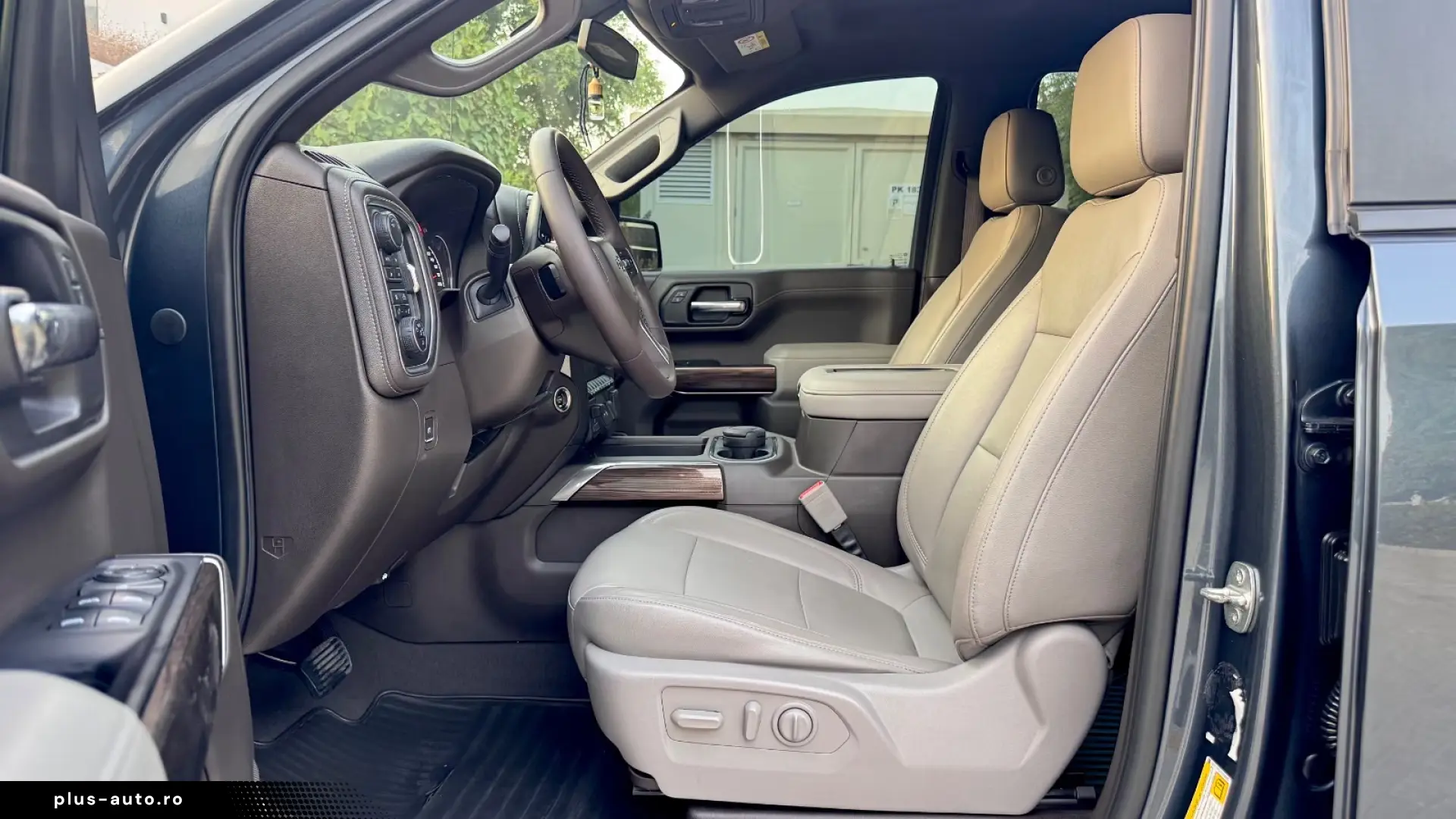 Chevrolet Silverado Z71 V8 4x4 – 360 CP