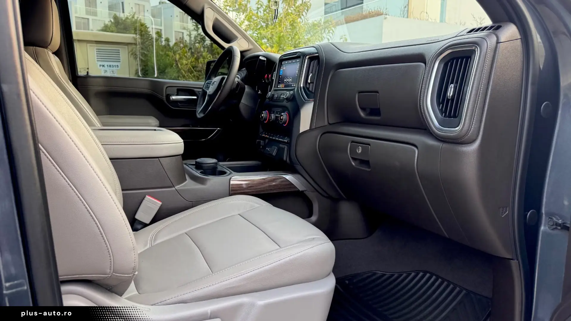 Chevrolet Silverado Z71 V8 4x4 – 360 CP