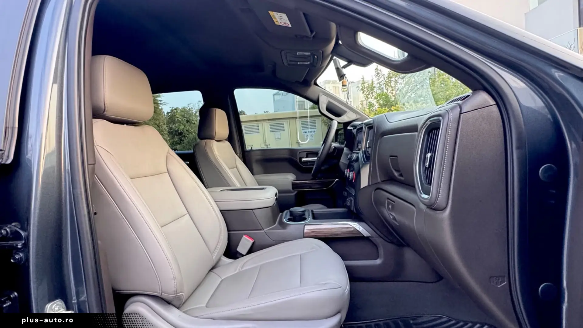 Chevrolet Silverado Z71 V8 4x4 – 360 CP