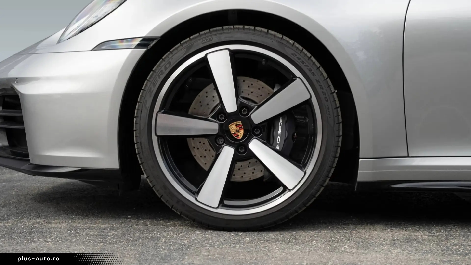 Porsche 992 992-2 911 Carrera SportDesign package BOSE