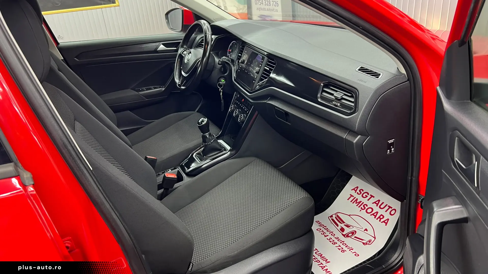 VW T-ROC  UNIC PROPRIETAR IN RO  2020  1598D 115 CP EURO6