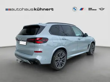 BMW X5 xDrive40d    M-Sport Pro Aktivlenk AHK Pano-D