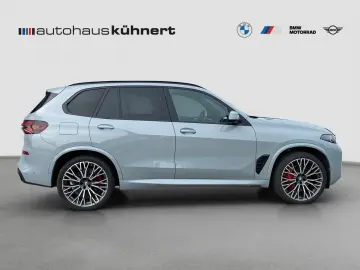 BMW X5 xDrive40d    M-Sport Pro Aktivlenk AHK Pano-D