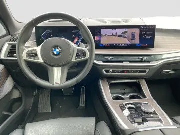 BMW X5 xDrive40d    M-Sport Pro Aktivlenk AHK Pano-D