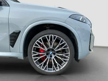 BMW X5 xDrive40d    M-Sport Pro Aktivlenk AHK Pano-D