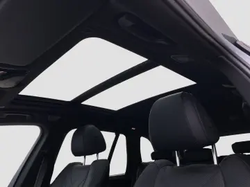 BMW X5 xDrive40d    M-Sport Pro Aktivlenk AHK Pano-D
