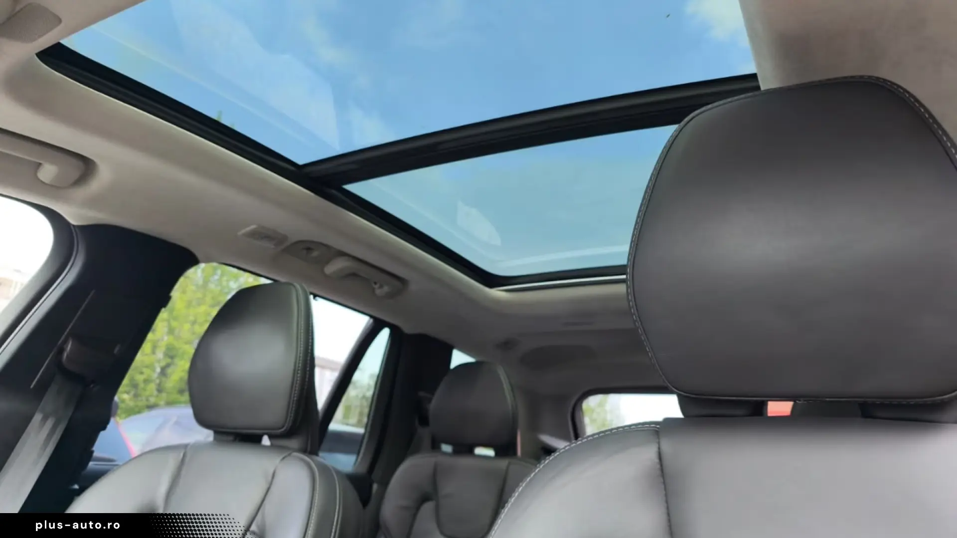 VOLVO XC90 T8 RECHARGE ULTRA BRIGHT MASSAGE